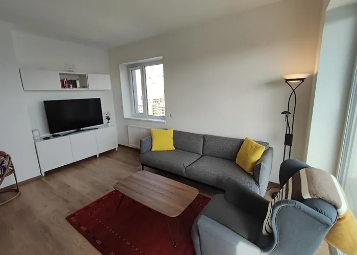 Riverside By The Danube بودابست